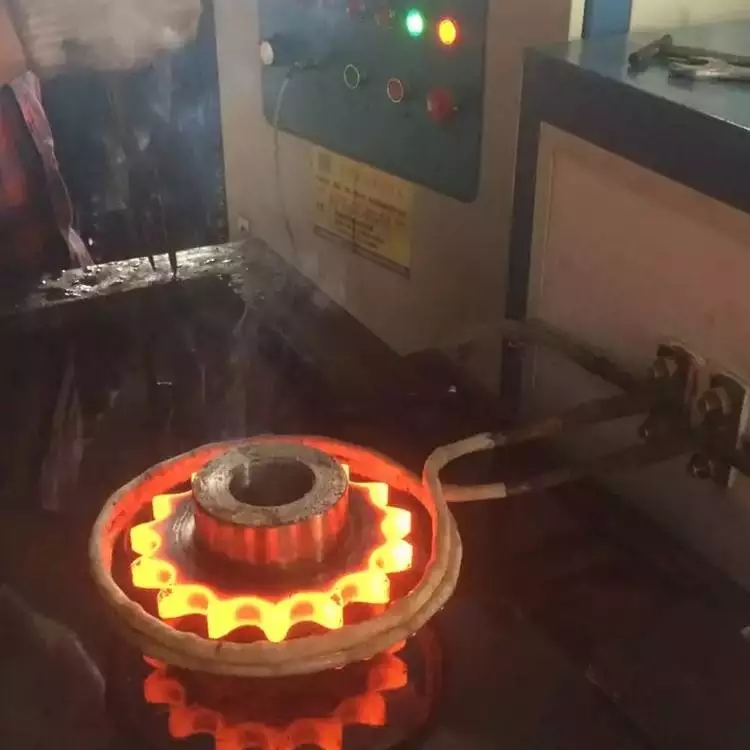 齒輪經(jīng)過電磁感應(yīng)加熱設(shè)備淬火后常出現(xiàn)哪些缺陷？如何預(yù)防？